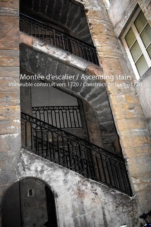 Studio Charme Et Confort Aux Cordeliers Лион Экстерьер фото