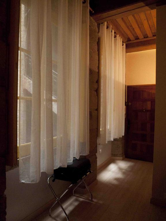 Studio Charme Et Confort Aux Cordeliers Лион Номер фото